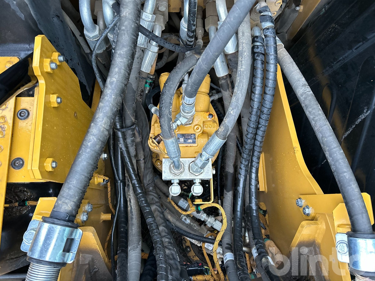 حفارات زحافة CAT 313 NG: صور 31