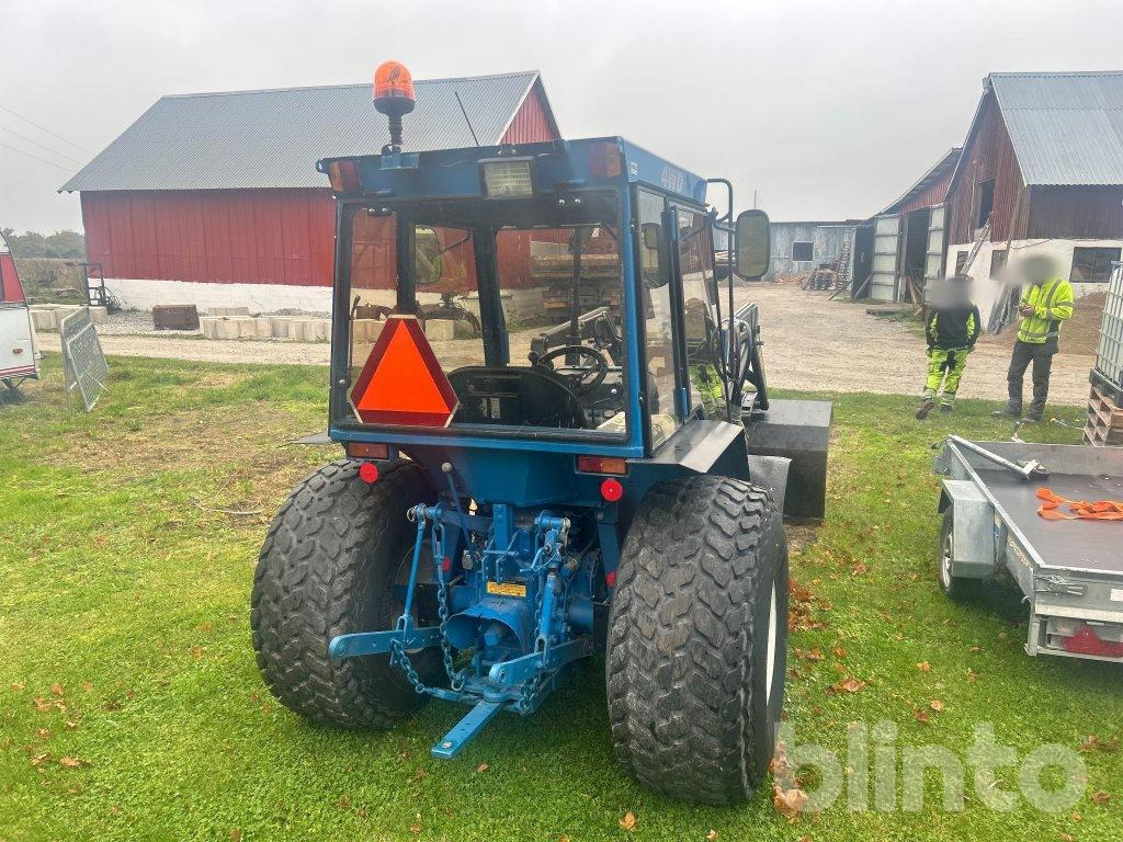 FORD 1910 4WD - جرار: صور 3 FORD 1910 4WD - جرار: صور 3