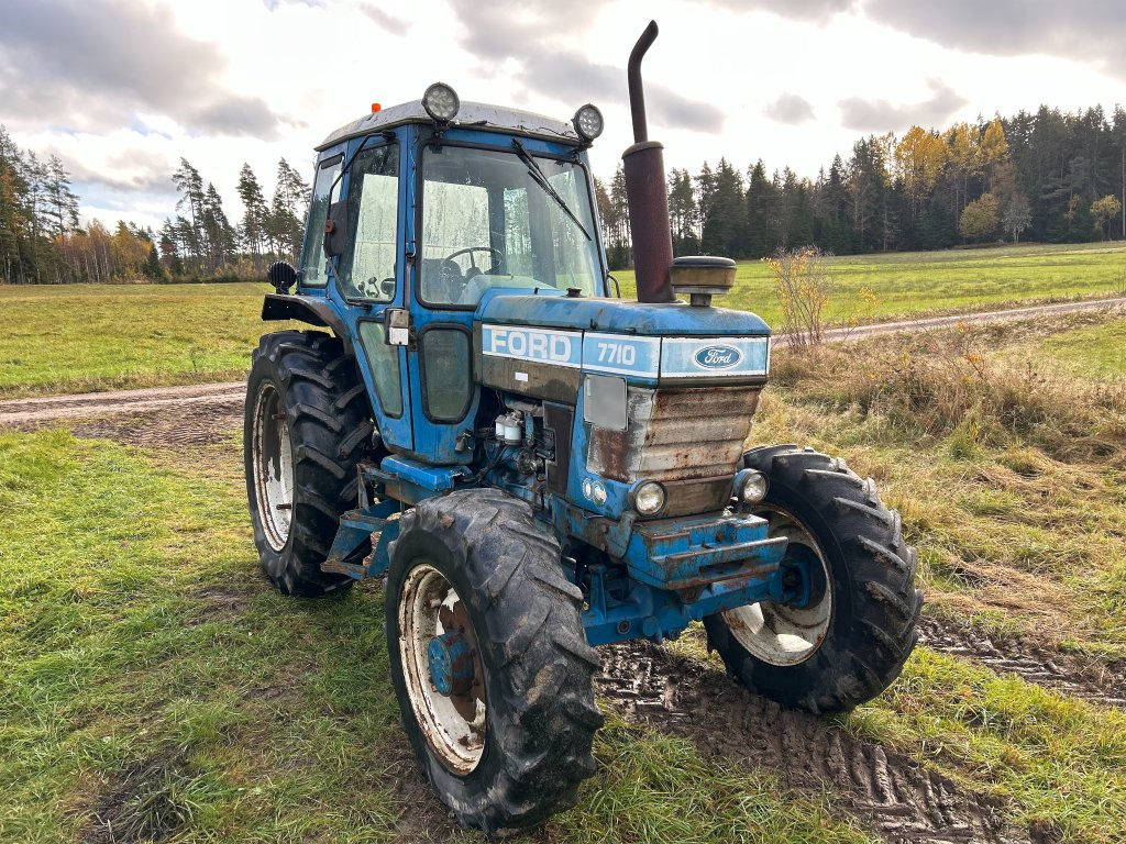 FORD 7710 4WD med trepunkts adapter - جرار: صور 4 FORD 7710 4WD med trepunkts adapter - جرار: صور 4