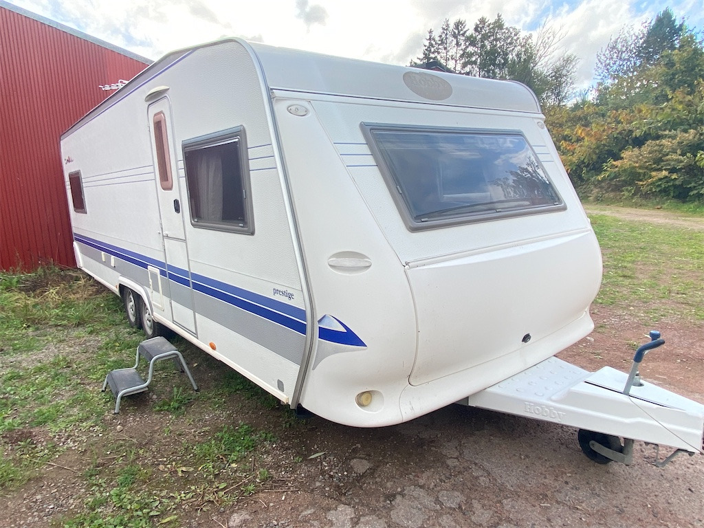 HOBBY 650 KFU PRESTIGE - كرفان سحب: صور 2 HOBBY 650 KFU PRESTIGE - كرفان سحب: صور 2