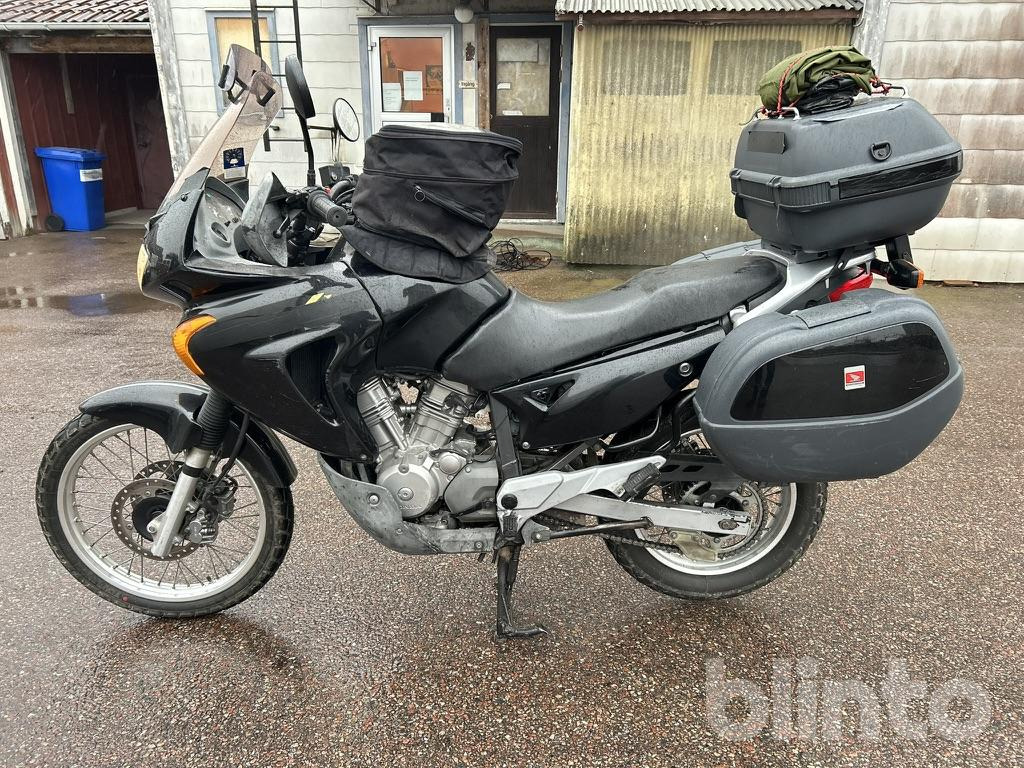 HONDA XL650V Transalp - دراجة بخارية: صور 2 HONDA XL650V Transalp - دراجة بخارية: صور 2