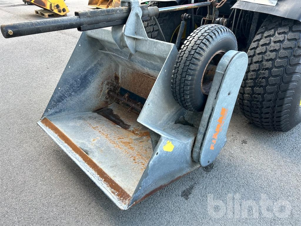 JOHN DEERE 4720 - جرار: صور 5 JOHN DEERE 4720 - جرار: صور 5