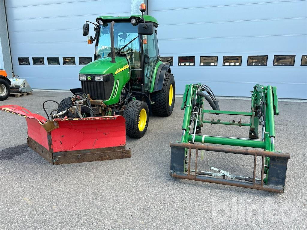 JOHN DEERE 4720 - جرار: صور 2 JOHN DEERE 4720 - جرار: صور 2
