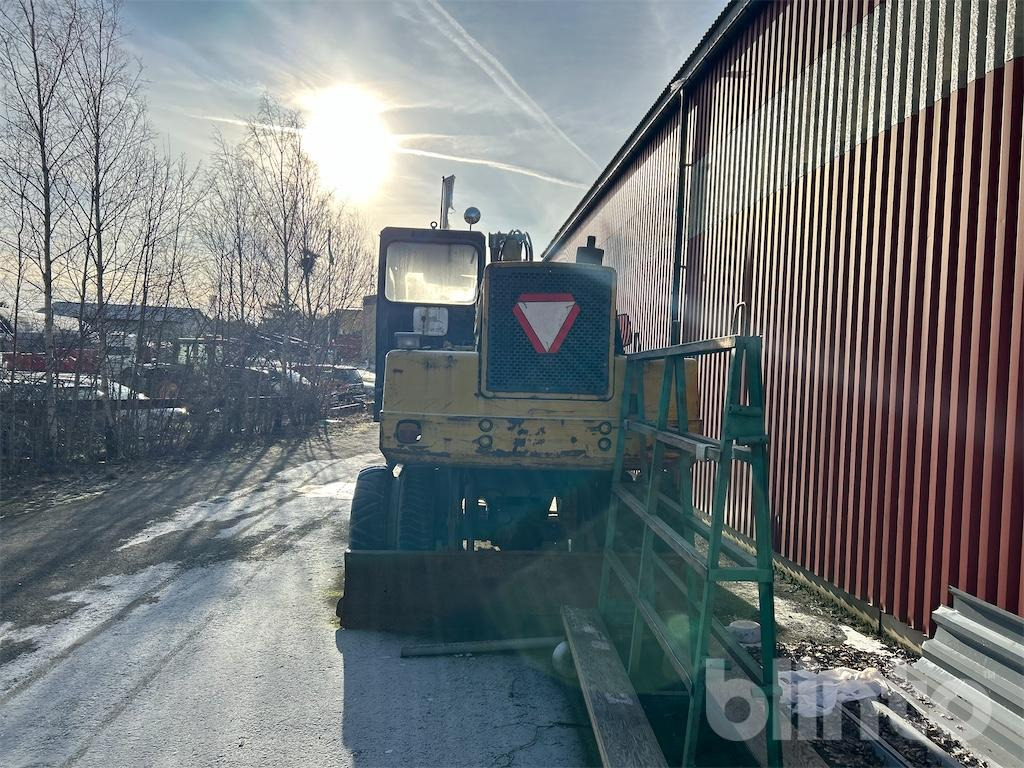 John Deere JD44 - حفارة على عجلات: صور 4 John Deere JD44 - حفارة على عجلات: صور 4