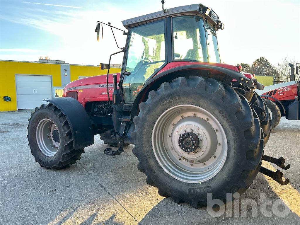 Massey Ferguson 8250-4 (2000) - جرار: صور 4 Massey Ferguson 8250-4 (2000) - جرار: صور 4