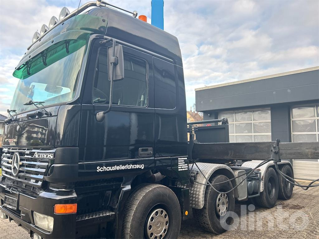 Mercedes Actros 2541 (2001) - شاحنة جرار: صور 1 Mercedes Actros 2541 (2001) - شاحنة جرار: صور 1