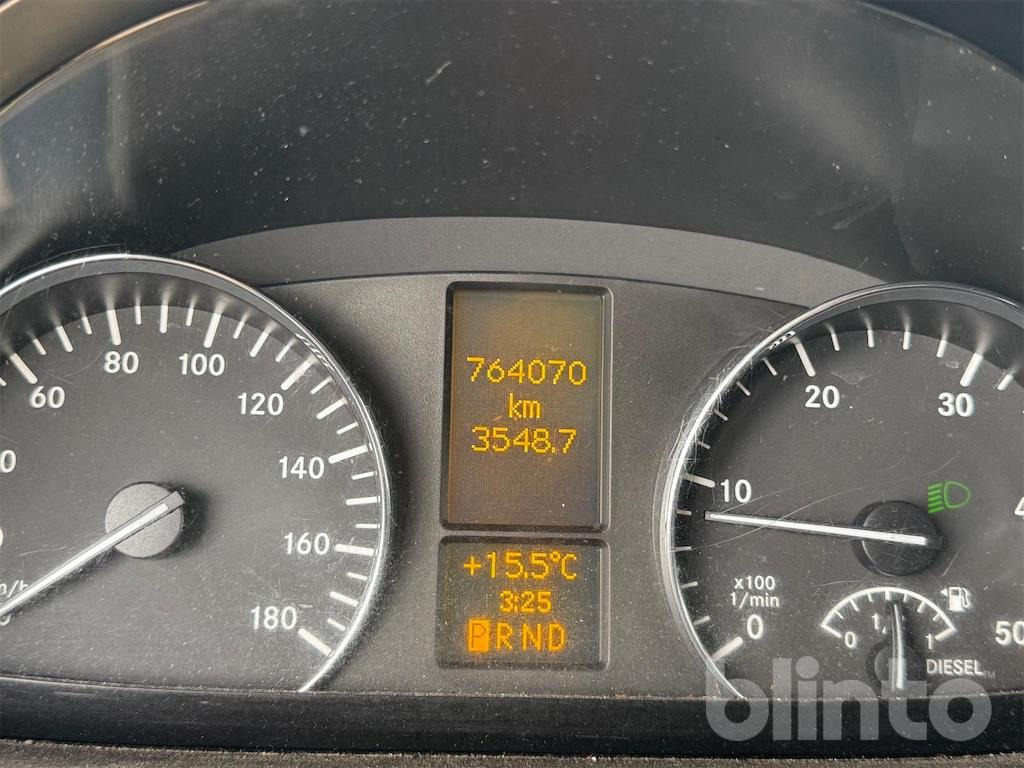 Mercedes-Benz Sprinter (2011) - فان, سيارة بلدية: صور 5 Mercedes-Benz Sprinter (2011) - فان, سيارة بلدية: صور 5