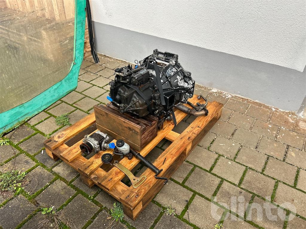 (Mitsubishi FD 15K) - علبة التروس و قطع الغيار - آلات البناء: صور 4 (Mitsubishi FD 15K) - علبة التروس و قطع الغيار - آلات البناء: صور 4