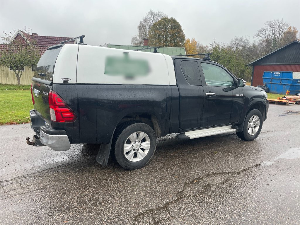 TOYOTA Hilux - الشاحنات الصغيرة: صور 3 TOYOTA Hilux - الشاحنات الصغيرة: صور 3