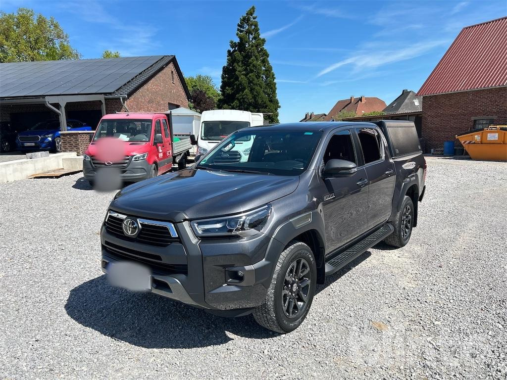 Toyota Hilux - 2.8l - 204 PS - Double Cab Invincible - LKW Zulassung - nur 23604 Kilometer - شاحنة البيك أب: صور 1 Toyota Hilux - 2.8l - 204 PS - Double Cab Invincible - LKW Zulassung - nur 23604 Kilometer - شاحنة البيك أب: صور 1