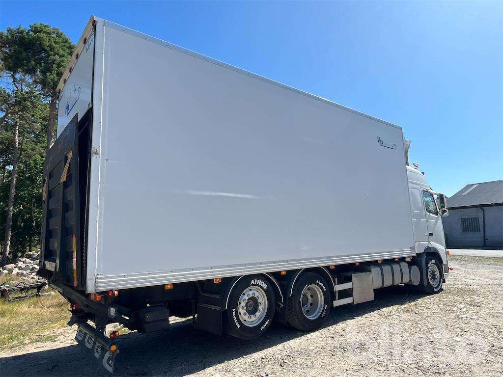VOLVO FH12 6X2 - مبردة شاحنة: صور 5 VOLVO FH12 6X2 - مبردة شاحنة: صور 5