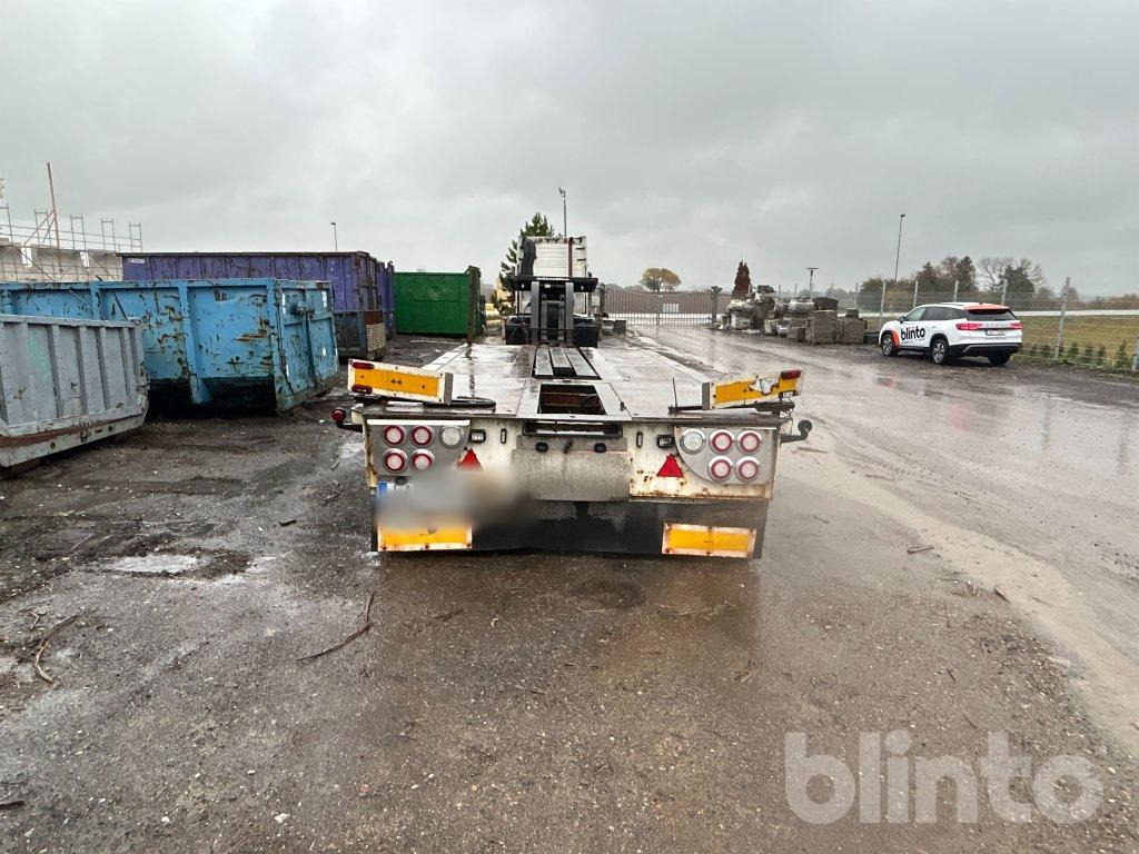 VOLVO FH16-32 8X4 - شاحنة جرار, شاحنة نقل سيارات نصف مقطورة: صور 4 VOLVO FH16-32 8X4 - شاحنة جرار, شاحنة نقل سيارات نصف مقطورة: صور 4