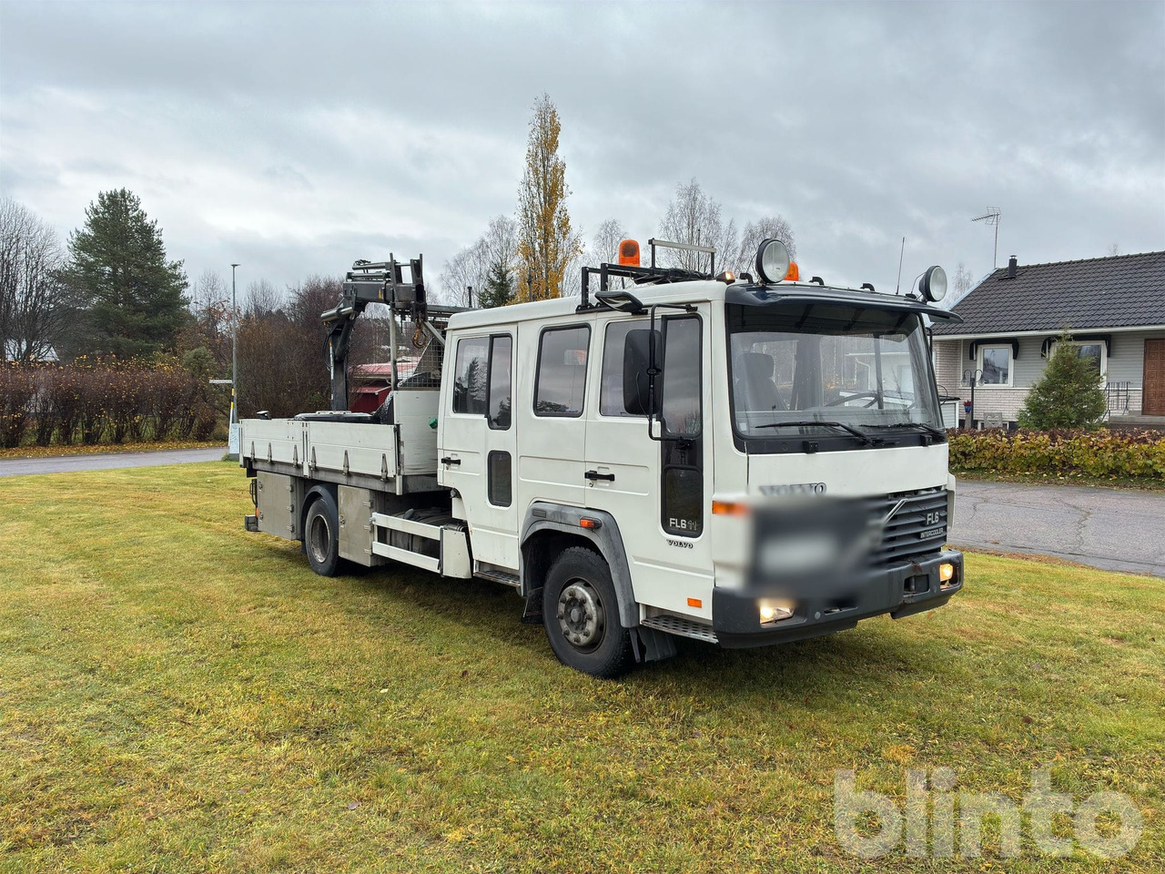 VOLVO FL611 4X2 - شاحنات مسطحة, شاحنة كرين: صور 3 VOLVO FL611 4X2 - شاحنات مسطحة, شاحنة كرين: صور 3