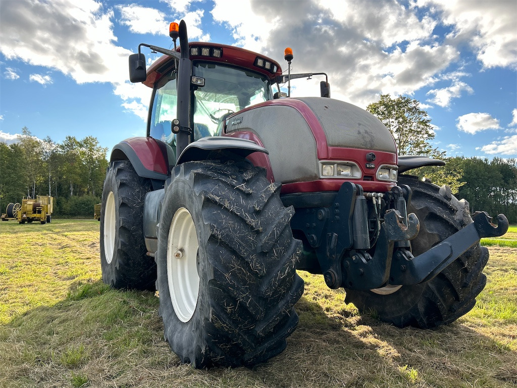 Valtra S260-4 med frontlyft - جرار: صور 4 Valtra S260-4 med frontlyft - جرار: صور 4