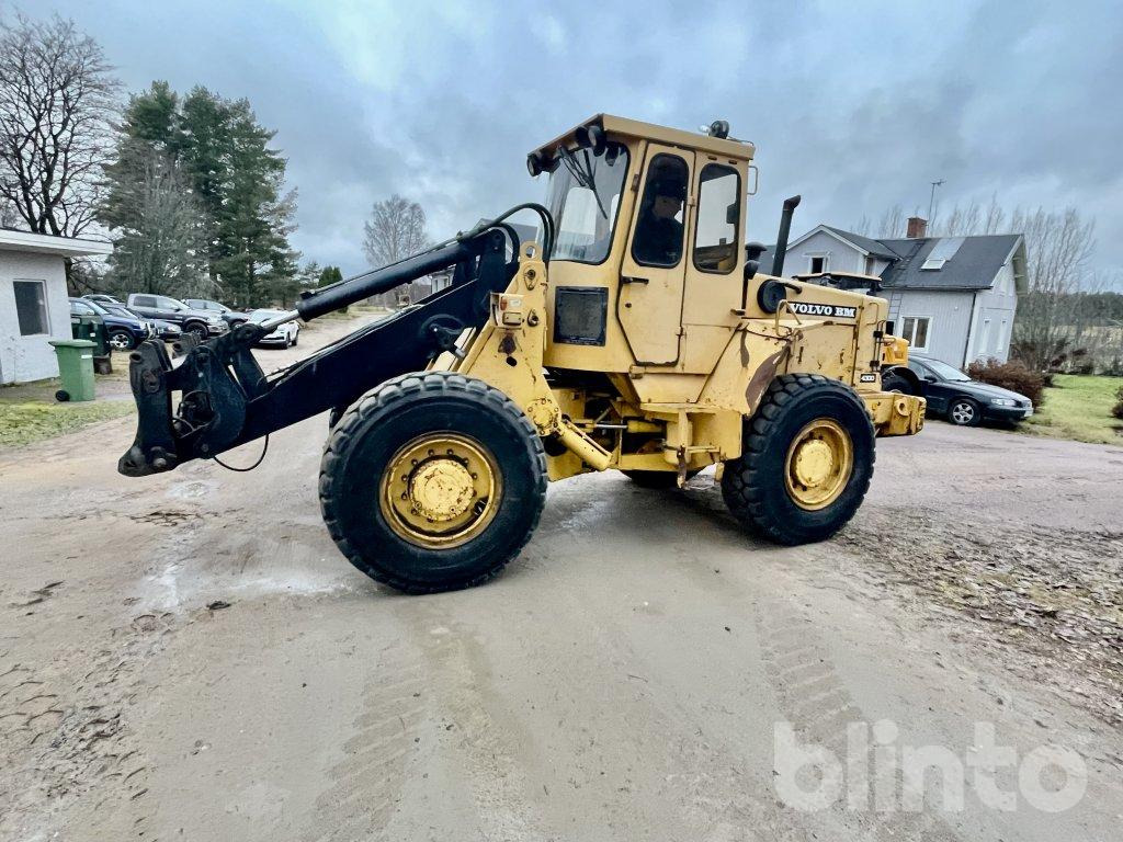 Volvo 4300 - اللودر بعجل: صور 1 Volvo 4300 - اللودر بعجل: صور 1