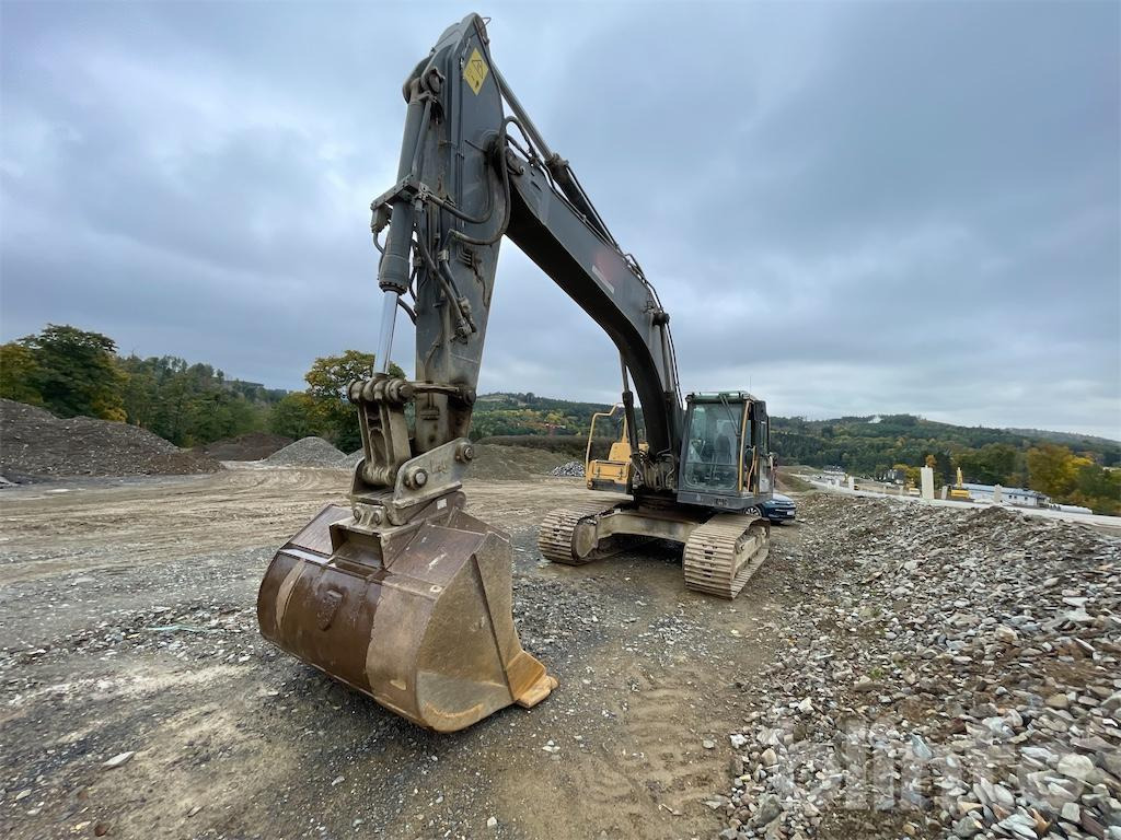 Volvo EC290CNL (2011) - حفارات زحافة: صور 1 Volvo EC290CNL (2011) - حفارات زحافة: صور 1