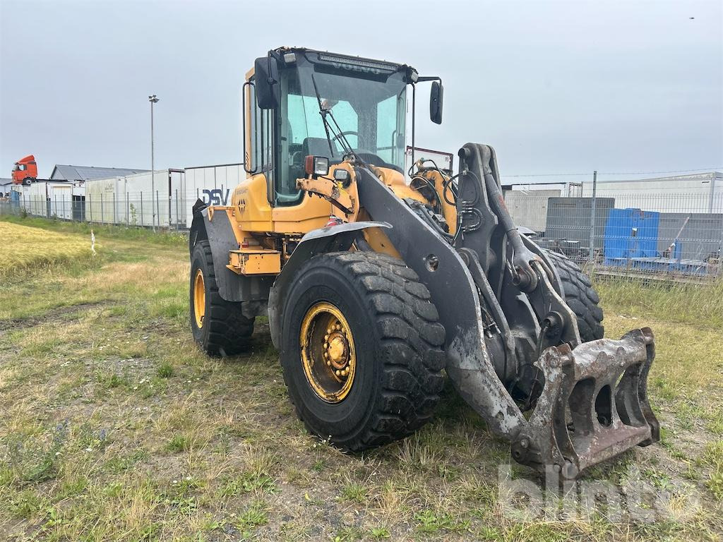 Volvo L90F - اللودر بعجل: صور 4 Volvo L90F - اللودر بعجل: صور 4