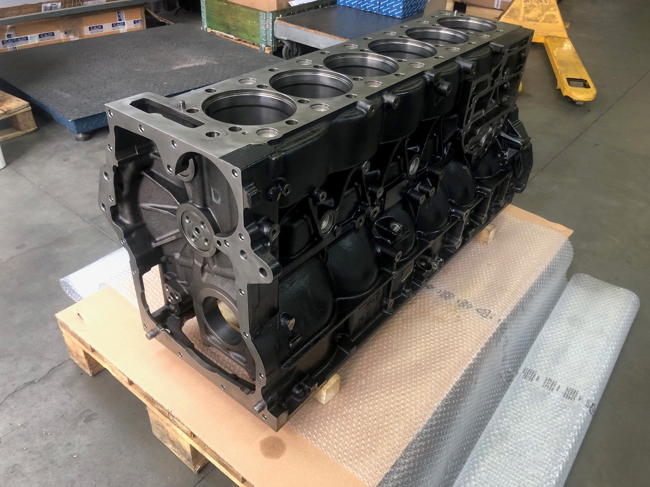 MONOBLOCCO MOTORE MAN D2066 EEV per presa di forza - كتلة اسطوانة: صور 4 MONOBLOCCO MOTORE MAN D2066 EEV per presa di forza - كتلة اسطوانة: صور 4