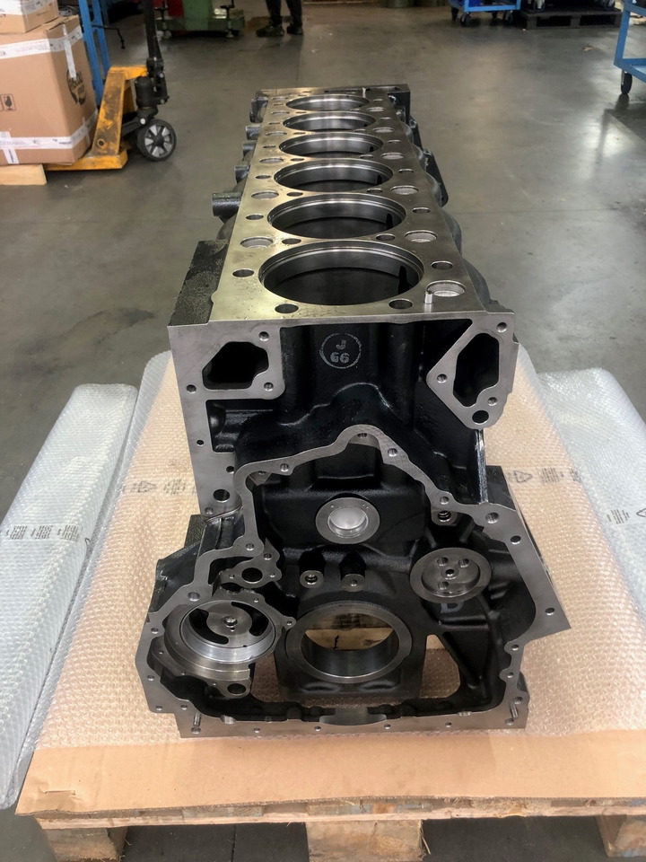 MONOBLOCCO MOTORE MAN D2676 EEV - كتلة اسطوانة: صور 2 MONOBLOCCO MOTORE MAN D2676 EEV - كتلة اسطوانة: صور 2