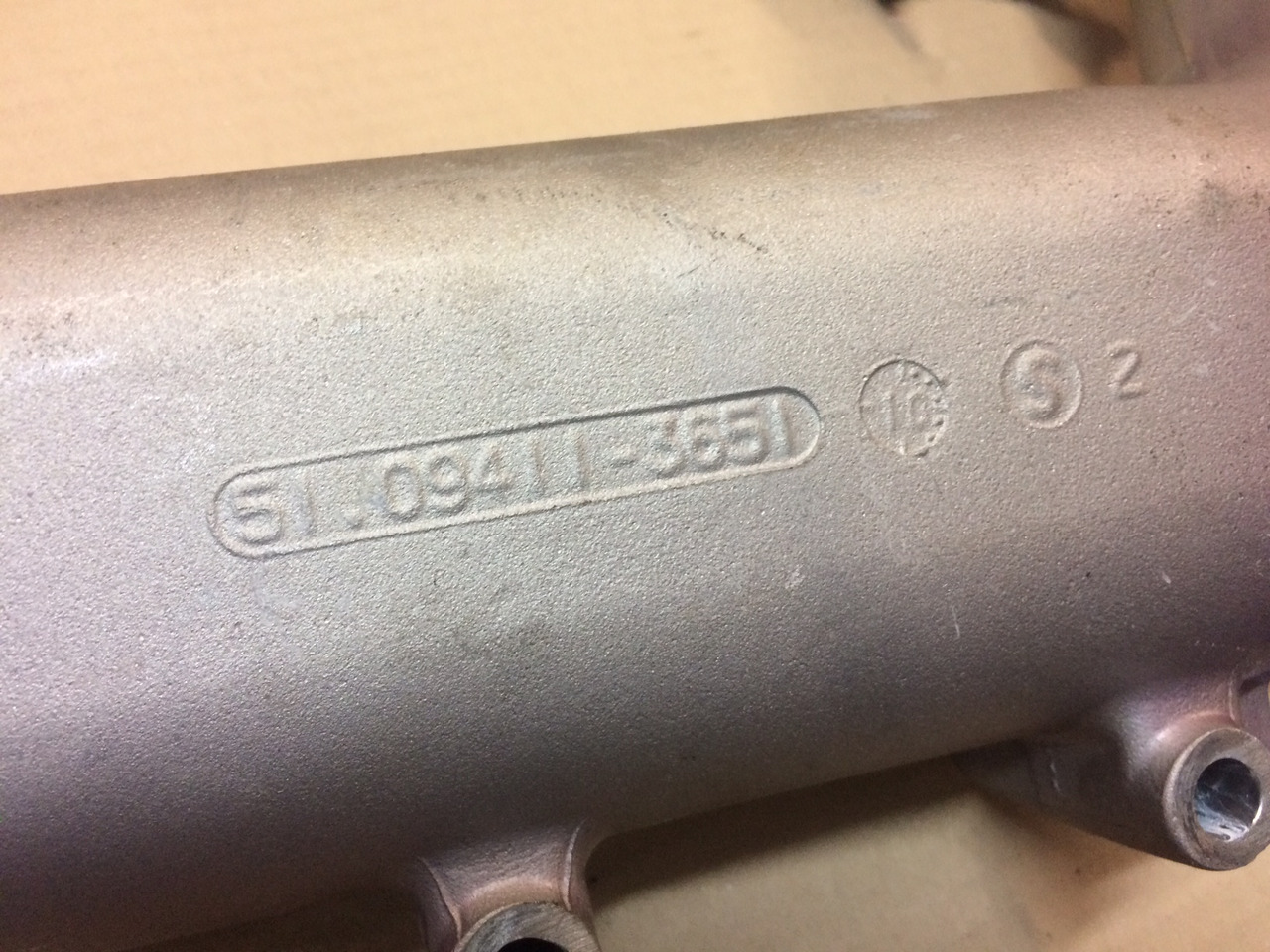 TUBO MANDATA ARIA DI CARICA MAN 51094115165 - أنبوب سحب الهواء - شاحنة: صور 5 TUBO MANDATA ARIA DI CARICA MAN 51094115165 - أنبوب سحب الهواء - شاحنة: صور 5