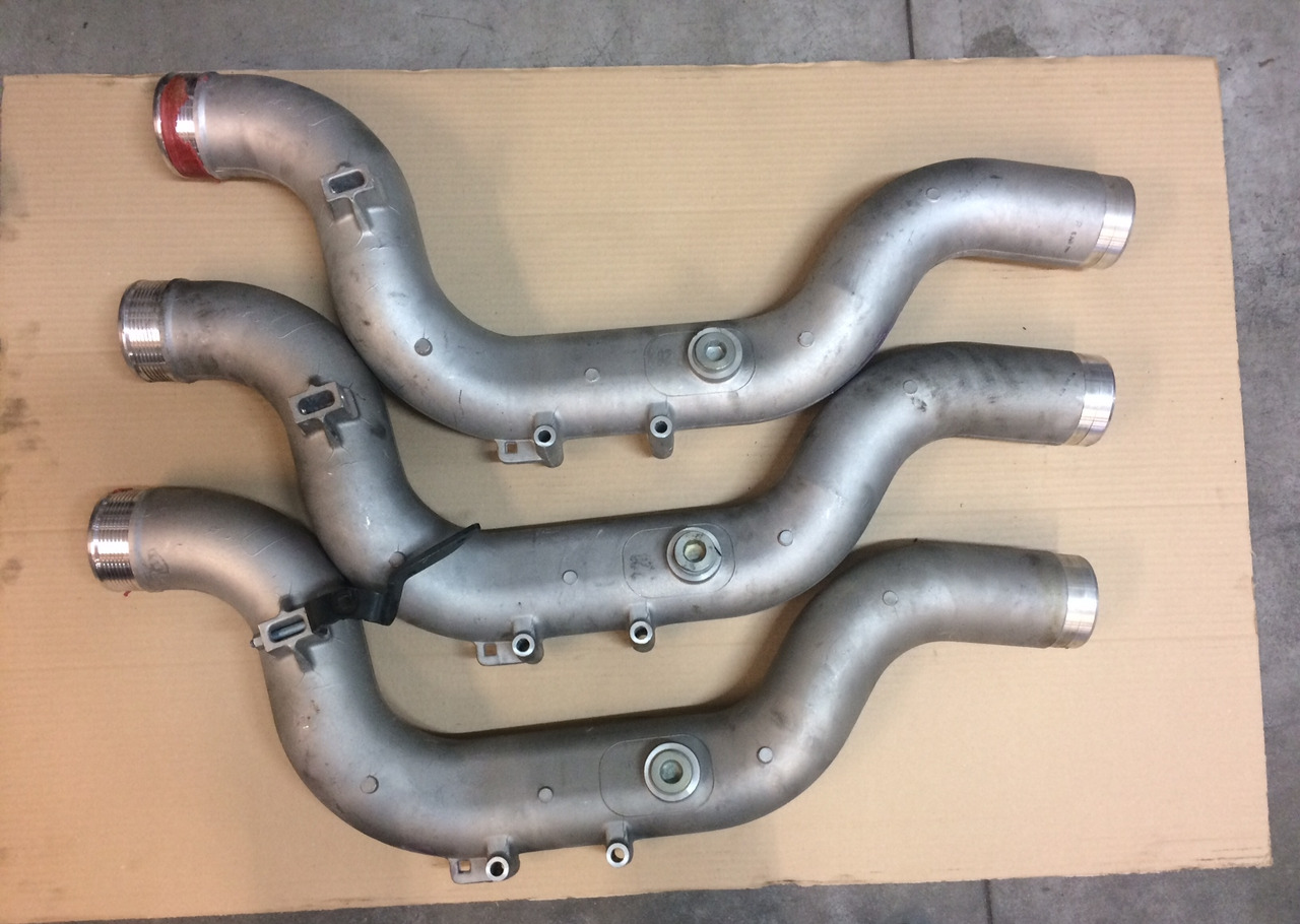 TUBO MANDATA ARIA DI CARICA MAN 51094115165 - أنبوب سحب الهواء - شاحنة: صور 1 TUBO MANDATA ARIA DI CARICA MAN 51094115165 - أنبوب سحب الهواء - شاحنة: صور 1