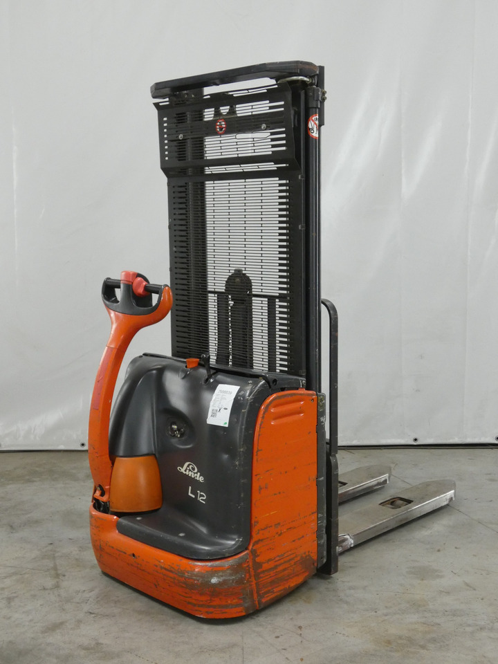 Linde L12 - معدات تكديس: صور 2 Linde L12 - معدات تكديس: صور 2