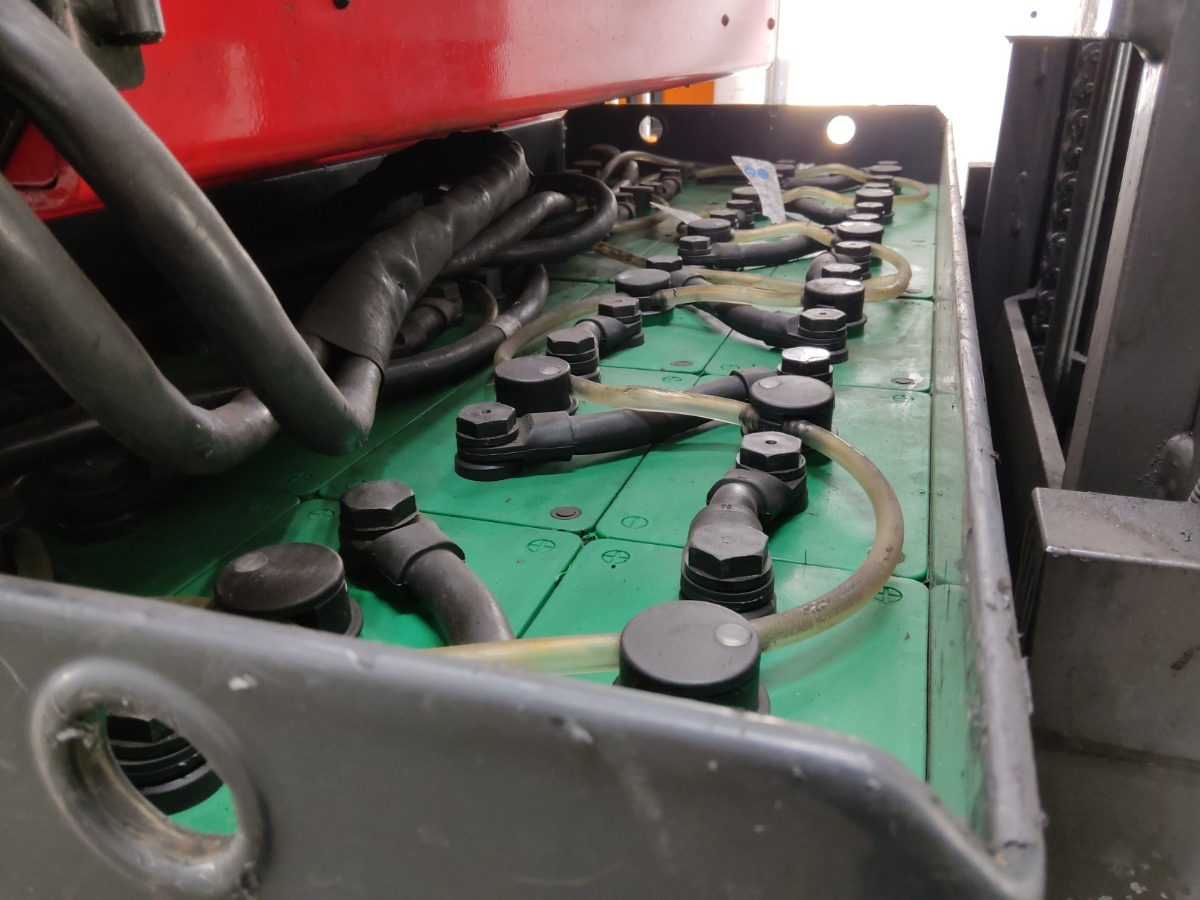 Linde R25F - شاحنة مناولة: صور 4 Linde R25F - شاحنة مناولة: صور 4