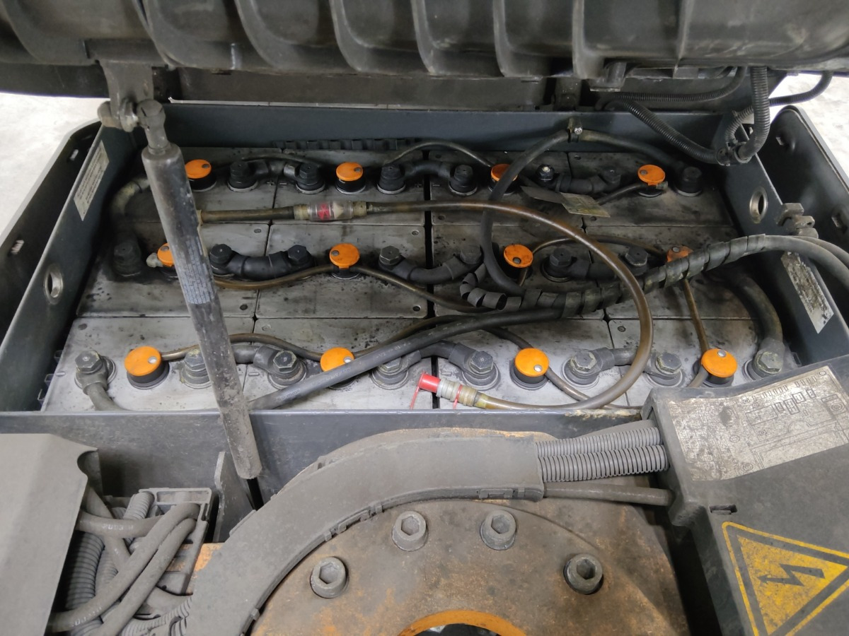 Still RX50-15 - رافعة شوكية كهربائية: صور 4 Still RX50-15 - رافعة شوكية كهربائية: صور 4