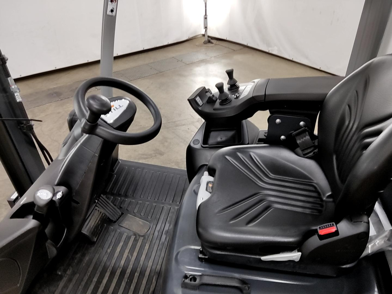 رافعة شوكية تعمل بالغاز Still RX70-20T: صور 6 رافعة شوكية تعمل بالغاز Still RX70-20T: صور 6