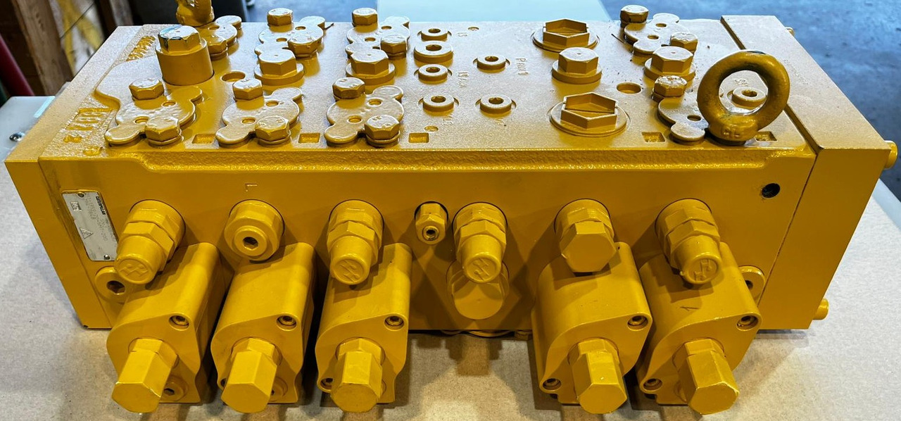 CATERPILLAR 194-7848 Valve GP-Main Control – Genuine Caterpillar Hydraulic Control Valve - صمام - حفارة على عجلات: صور 2 CATERPILLAR 194-7848 Valve GP-Main Control – Genuine Caterpillar Hydraulic Control Valve - صمام - حفارة على عجلات: صور 2