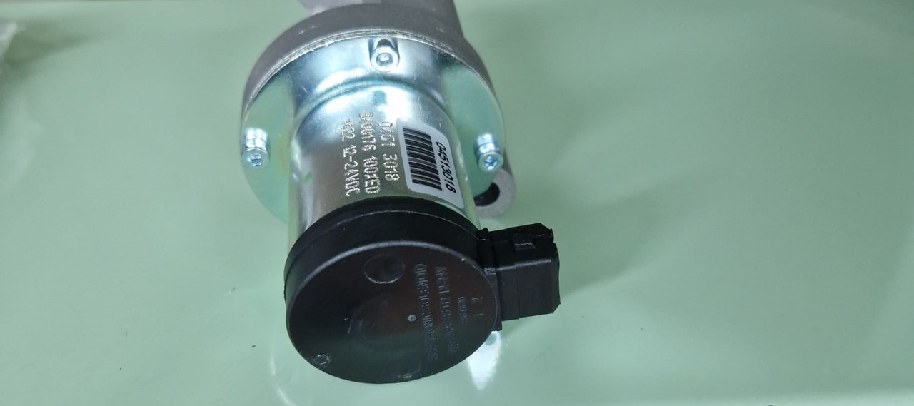 DEUTZ Bobina de oprire 12 V Deutz 4513018 - قطع الغيار - آلات البناء: صور 2 DEUTZ Bobina de oprire 12 V Deutz 4513018 - قطع الغيار - آلات البناء: صور 2