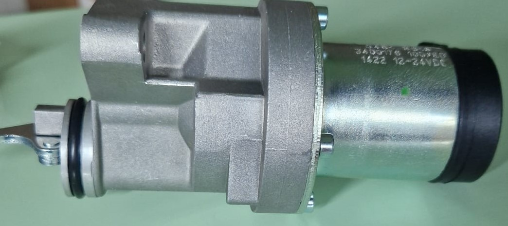 DEUTZ Solenoid 04513018 - قطع الغيار - آلات البناء: صور 4 DEUTZ Solenoid 04513018 - قطع الغيار - آلات البناء: صور 4