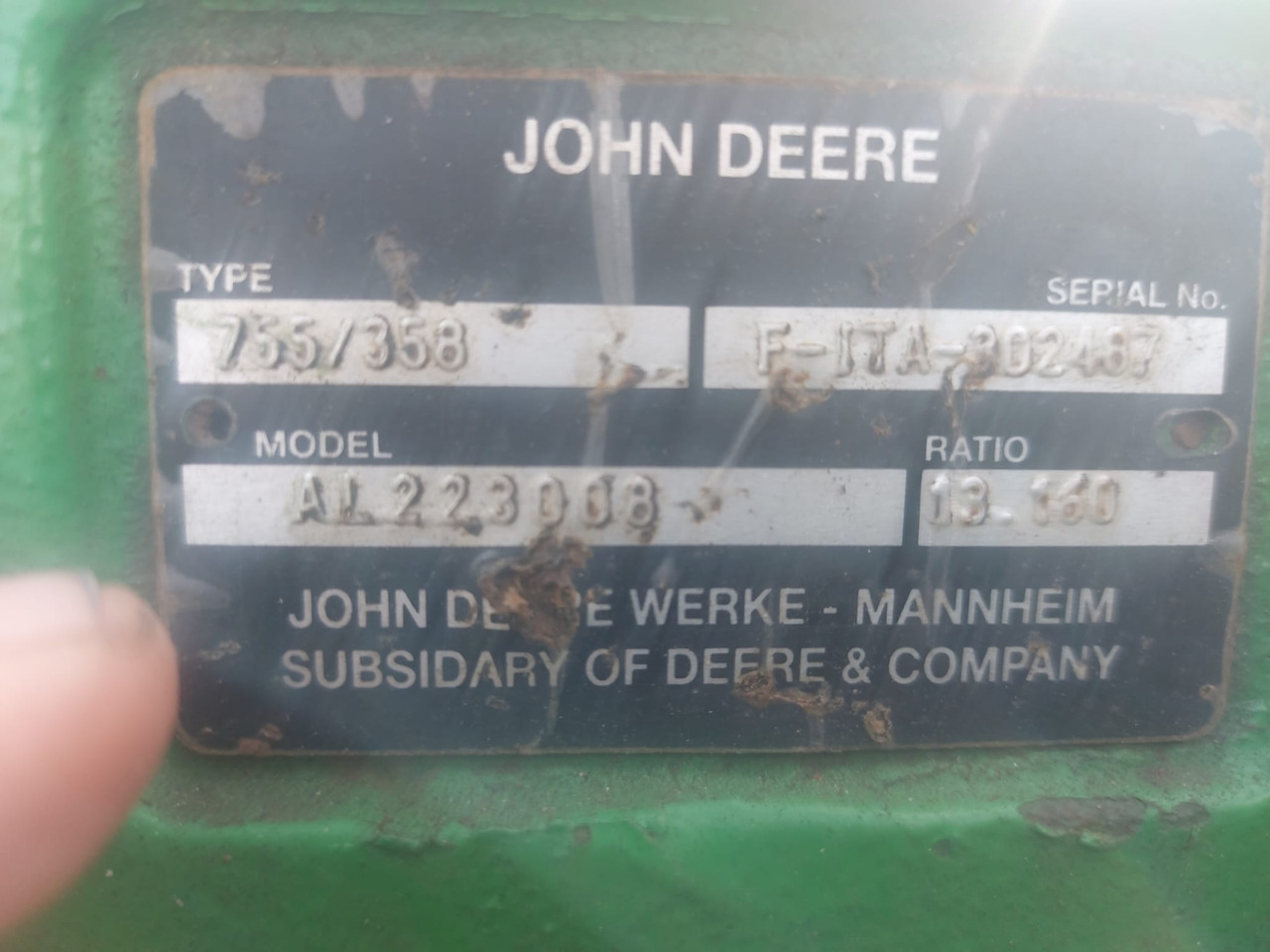 JOHN DEERE FRONT AXLE AL223008 - المحور و قطع الغيار - الآلات والماكينات الزراعية: صور 3 JOHN DEERE FRONT AXLE AL223008 - المحور و قطع الغيار - الآلات والماكينات الزراعية: صور 3