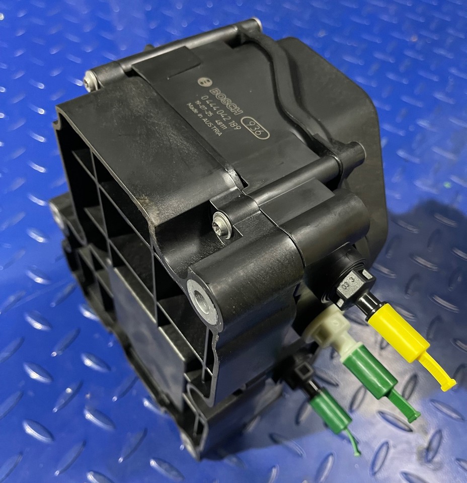 John Deere 8400 Harvester SCR Pump DZ111283 - نظام العادم - آلة حصاد: صور 5 John Deere 8400 Harvester SCR Pump DZ111283 - نظام العادم - آلة حصاد: صور 5