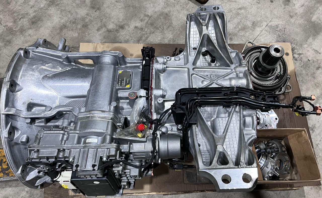 MERCEDES-BENZ Actros Transmission A960 261 0801 - G211-12 - نقل الحركة: صور 3 MERCEDES-BENZ Actros Transmission A960 261 0801 - G211-12 - نقل الحركة: صور 3