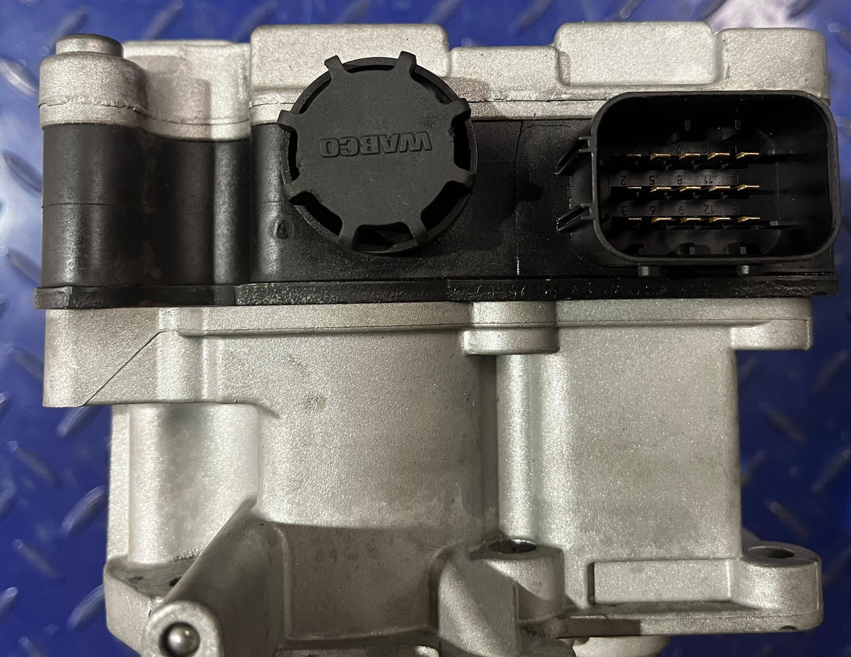 MERCEDES-BENZ Gearbox ECU GS Selector MP2 MP3 0034462609 - علبة التروس و قطع الغيار: صور 5 MERCEDES-BENZ Gearbox ECU GS Selector MP2 MP3 0034462609 - علبة التروس و قطع الغيار: صور 5