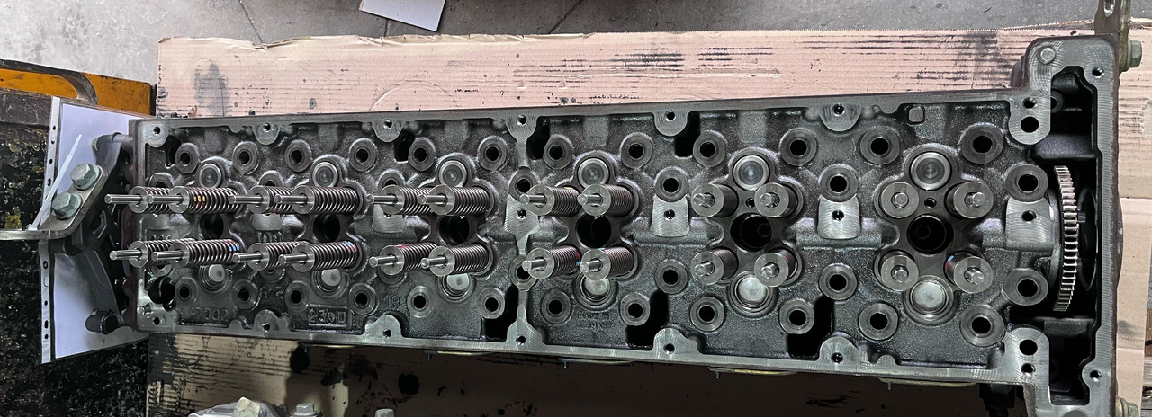 Mercedes Actros MP4 Euro 6 Cylinderhead OM470 - المحرك و قطع الغيار - شاحنة: صور 1 Mercedes Actros MP4 Euro 6 Cylinderhead OM470 - المحرك و قطع الغيار - شاحنة: صور 1