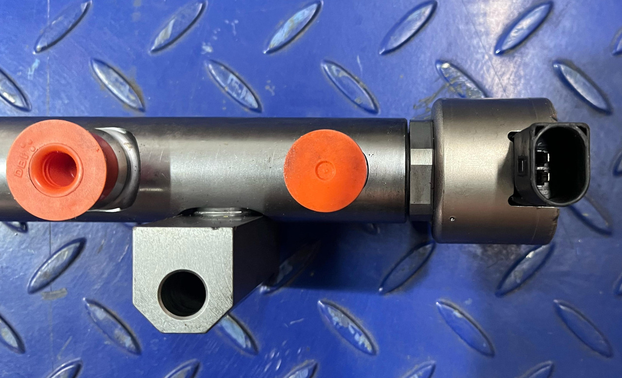 Mercedes Common Rail Pipe A9360780845 - نظام الوقود: صور 1 Mercedes Common Rail Pipe A9360780845 - نظام الوقود: صور 1