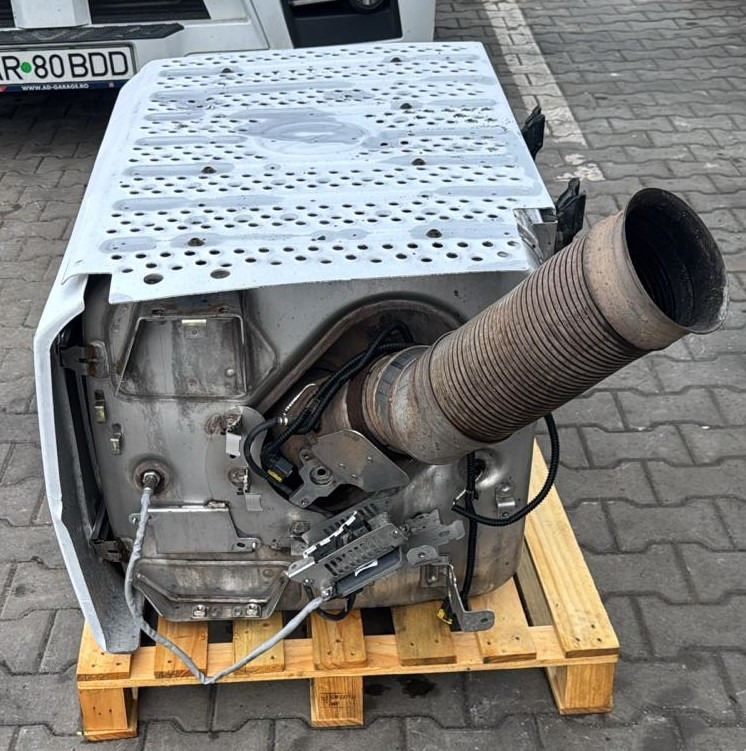 Mercedes Exhaust Euro 5 EEW OM471 12.8L A0054904512 - قطع الغيار: صور 2 Mercedes Exhaust Euro 5 EEW OM471 12.8L A0054904512 - قطع الغيار: صور 2