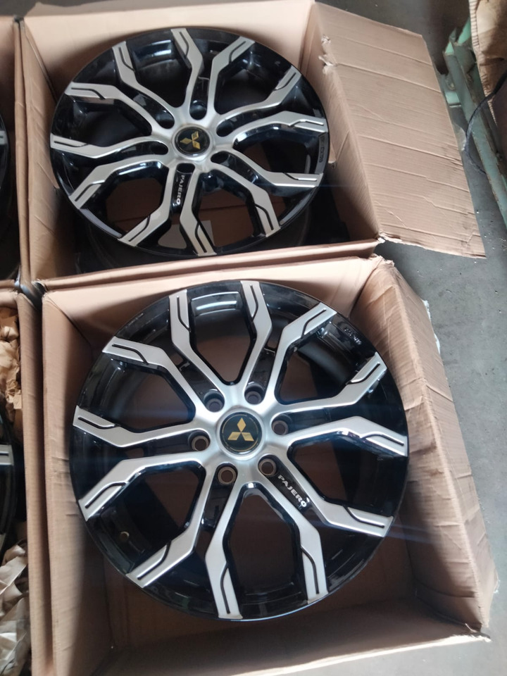 Mitsubishi Pajero L200 20 Zoll original Rims KBA50710 - الجنوط - سيارة: صور 3 Mitsubishi Pajero L200 20 Zoll original Rims KBA50710 - الجنوط - سيارة: صور 3