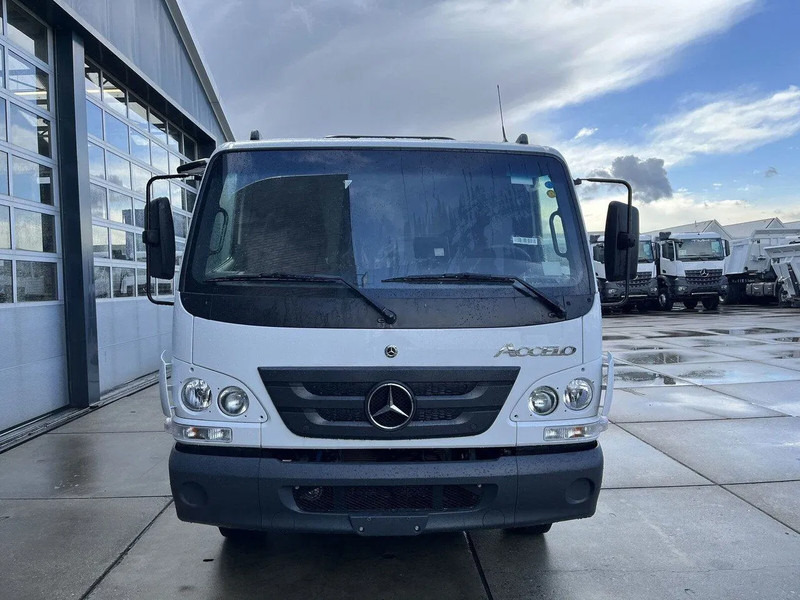 Mercedes-Benz Accelo 815 4x2 Garbage Compactor (2 units) Accelo 815 4x2 Garbage Compactor (2 units) - شاحنة القمامة: صور 4 Mercedes-Benz Accelo 815 4x2 Garbage Compactor (2 units) Accelo 815 4x2 Garbage Compactor (2 units) - شاحنة القمامة: صور 4