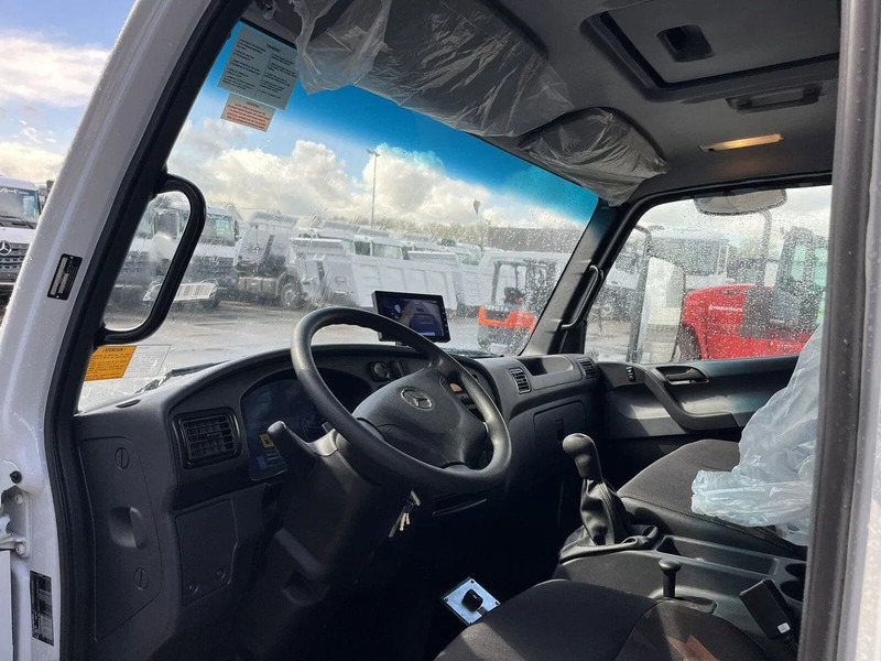 Mercedes-Benz Accelo 815 4x2 Garbage Compactor (2 units) Accelo 815 4x2 Garbage Compactor (2 units) إيجار Mercedes-Benz Accelo 815 4x2 Garbage Compactor (2 units) Accelo 815 4x2 Garbage Compactor (2 units): صور 17