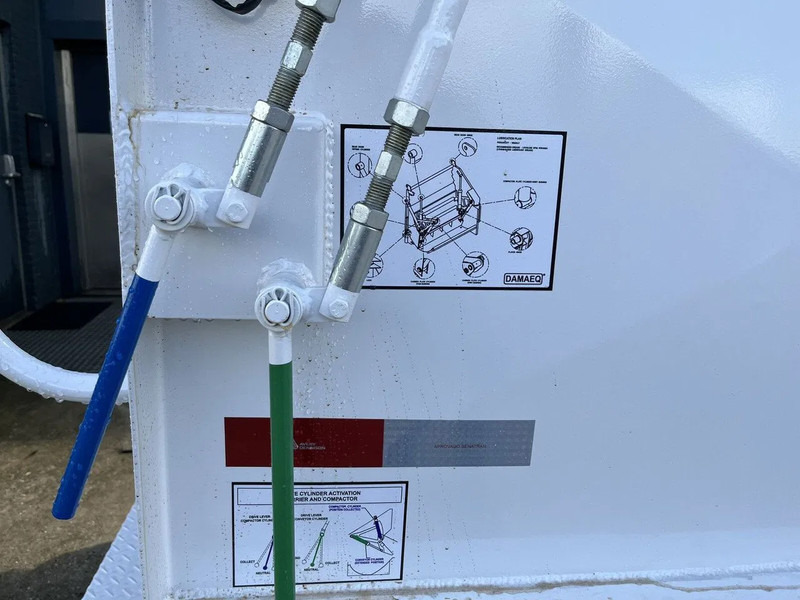 Mercedes-Benz Accelo 815 4x2 Garbage Compactor (2 units) Accelo 815 4x2 Garbage Compactor (2 units) إيجار Mercedes-Benz Accelo 815 4x2 Garbage Compactor (2 units) Accelo 815 4x2 Garbage Compactor (2 units): صور 15