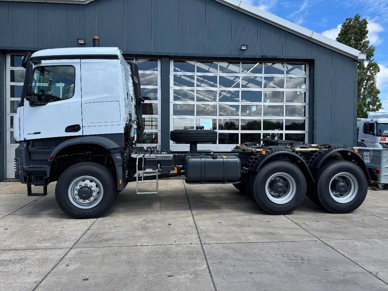 Mercedes-Benz Arocs 4058 AS 6x6 Tractor Head 180T Push Pull EURO-3 - شاحنة جرار: صور 1 Mercedes-Benz Arocs 4058 AS 6x6 Tractor Head 180T Push Pull EURO-3 - شاحنة جرار: صور 1