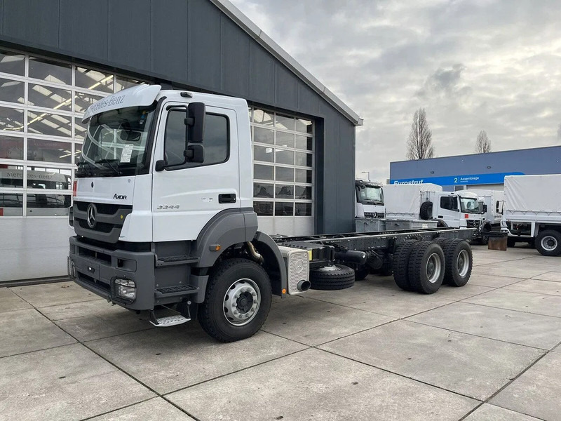 Mercedes-Benz Axor 3344 6x4 Chassis Cabin - الشاسيه شاحنة: صور 1 Mercedes-Benz Axor 3344 6x4 Chassis Cabin - الشاسيه شاحنة: صور 1
