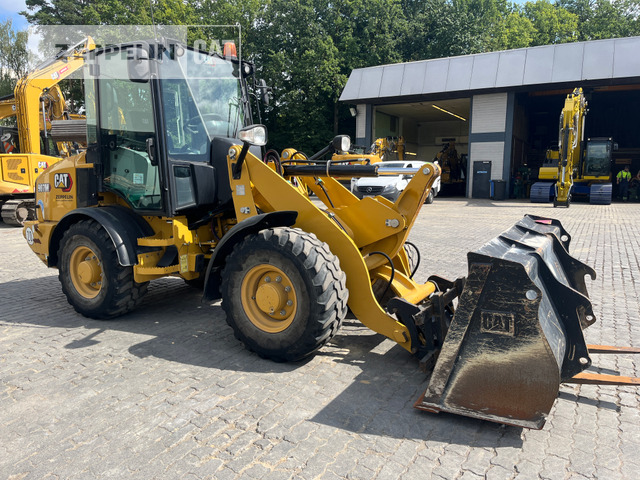 Cat 907M - اللودر بعجل: صور 3 Cat 907M - اللودر بعجل: صور 3