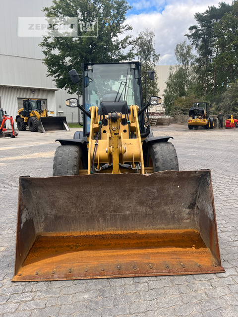 Cat 908M - اللودر بعجل: صور 2 Cat 908M - اللودر بعجل: صور 2