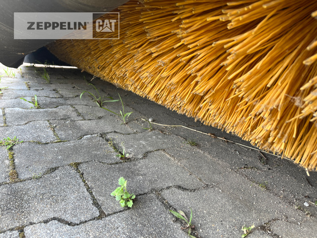 Cat Kehrmaschine BU118 - مكنسة: صور 5 Cat Kehrmaschine BU118 - مكنسة: صور 5