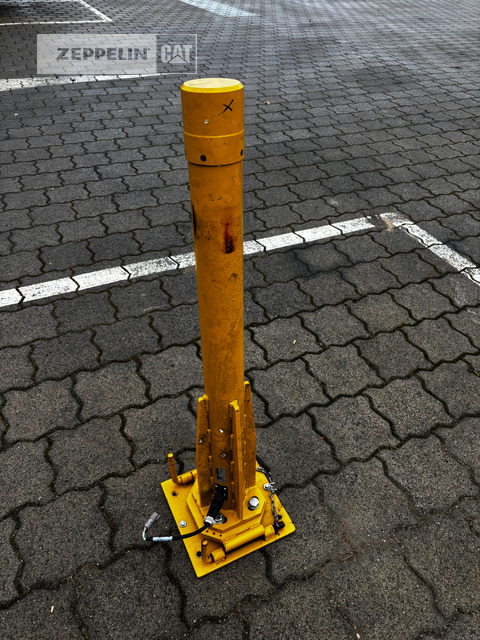 Cat LASER - معدات البناء: صور 1 Cat LASER - معدات البناء: صور 1