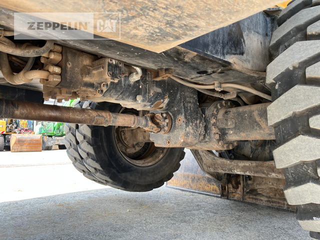 حفارة على عجلات Cat M318D: صور 20